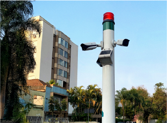 Poste de monitoramento perimetral
